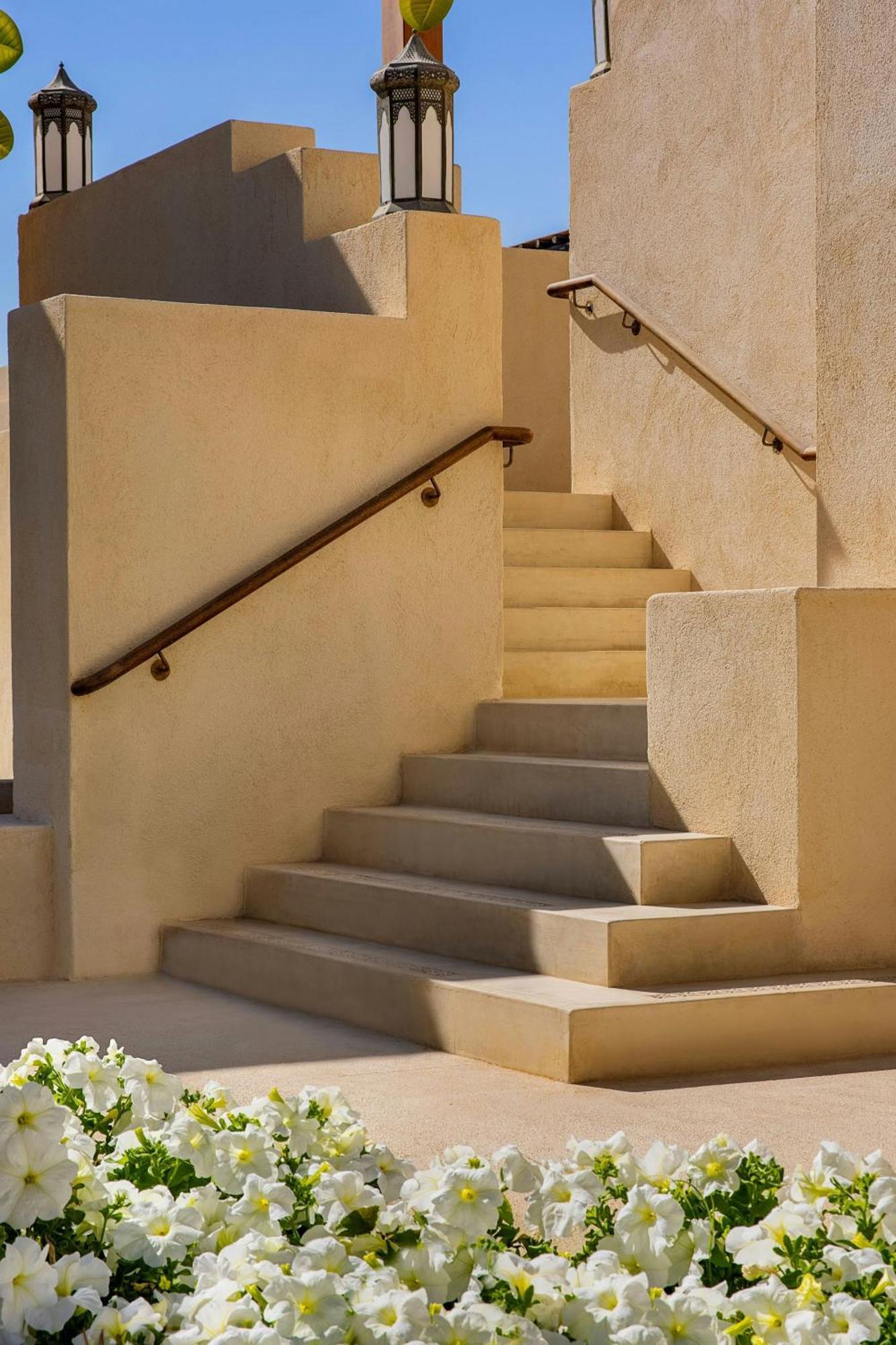 Resort Al Wathba, A Luxury Collection Desert & Spa,