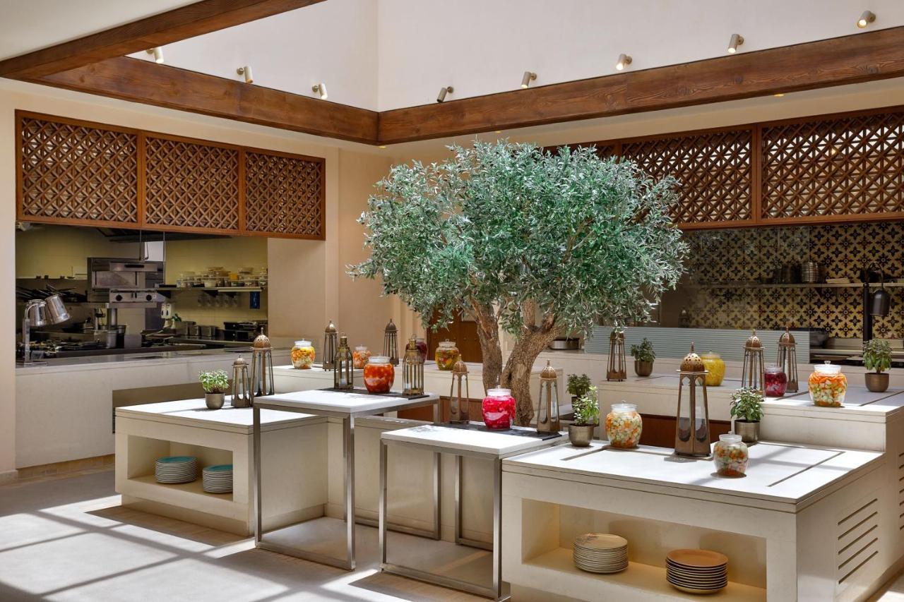 Al Wathba, A Luxury Collection Desert & Spa, Resort